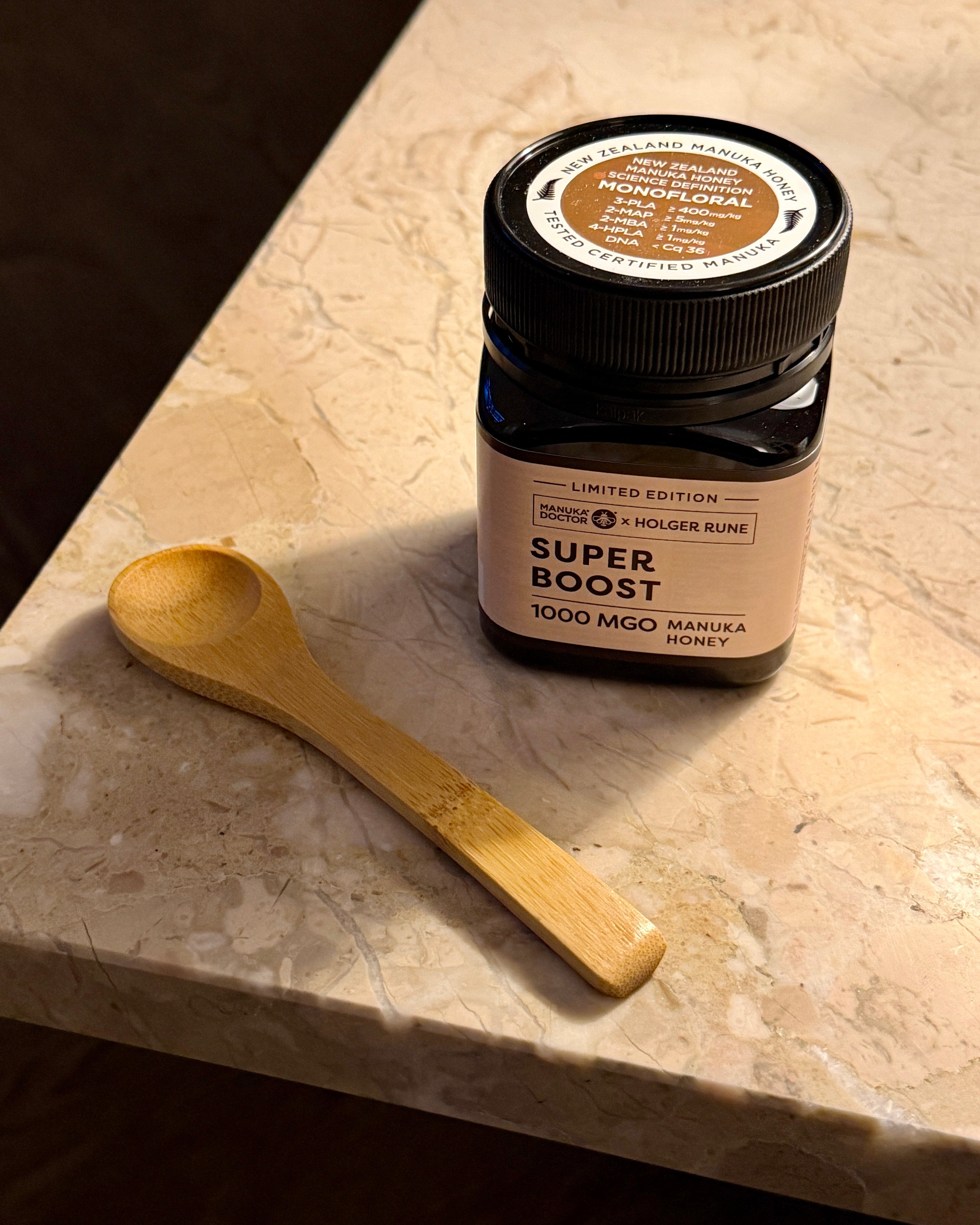 Manuka honey bamboo spoon
